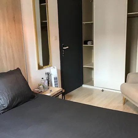 בית אירוח Cosy 2 *