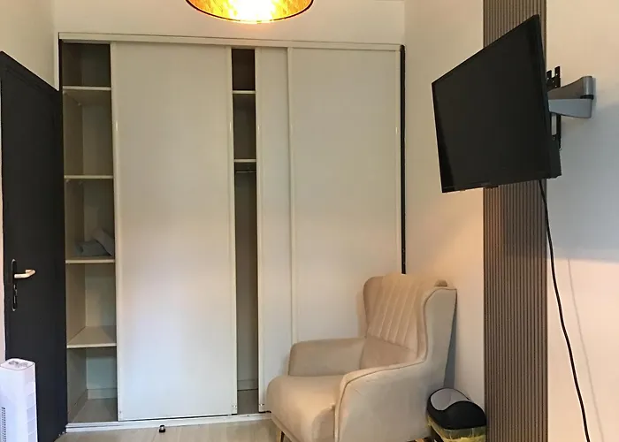 בית אירוח Cosy 2 *